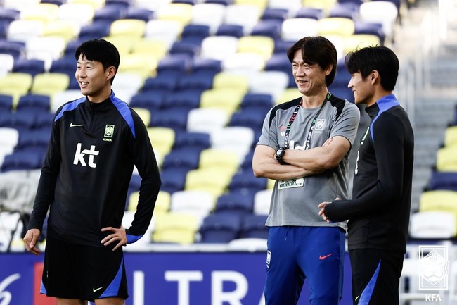 [IN POINT] "주장 변경될 수도 아닐 수도" 홍명보 감독, 입장 변화 "손흥민, 주장으로서 잘하고 있어"