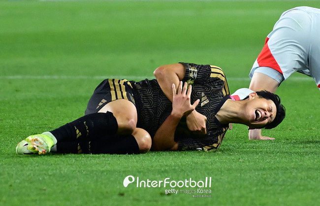 "MLS가 <b>LAFC</b> 챔피언스컵 우승 막는다" 도스 산토스 충격 폭로...손흥민도...