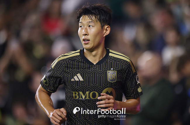 [MLS REVIEW] 버저비터 슈팅 <b>골대 강타</b>...<b>손흥민</b> 침묵→LAFC 승리 실패, ...