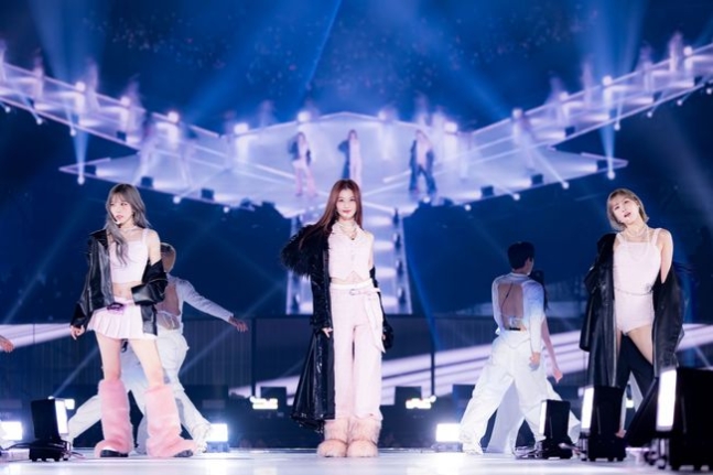 thumbnail for TWICE's First Subunit MISAMO Wows 250,000 Fans in Japan
