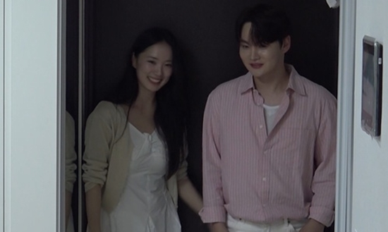 <b>박서진</b>, '32년 모태솔로' 끝낸다…<b>첫 소개팅</b>녀 <b>황혜선</b>
