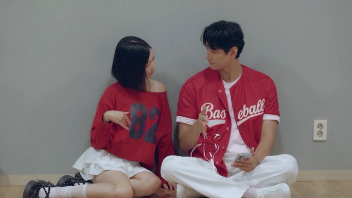 <b>김요한</b>오연희, 스킨십 진도 확…"몸을 나한테 더"