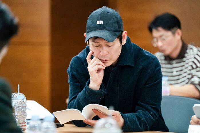 <b>류준열</b>X<b>설경구</b>, '<b>들쥐</b>'로 첫 연기 호흡…숨겨진 진실 쫓는다