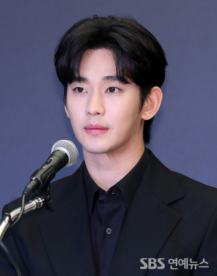 [단독] <b>김수현</b>, <b>김새론 유족</b>·가세연 김세의 '<b>무고</b> 혐의'로 고소