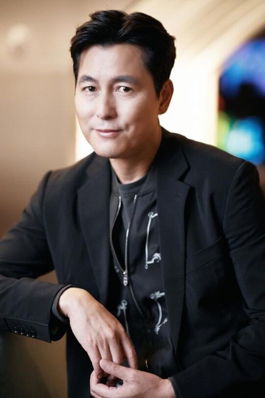 '혼인신고' <b>정우성</b>, <b>부일영화상</b> 핸드프린팅 <b>참석</b>…1년 만에 공식석상