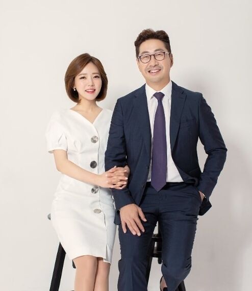"LG 우승한 날 떠난 남편"…<b>김선영</b> YTN 앵커, 故 <b>백성문</b> 변호사 <b>추모</b>