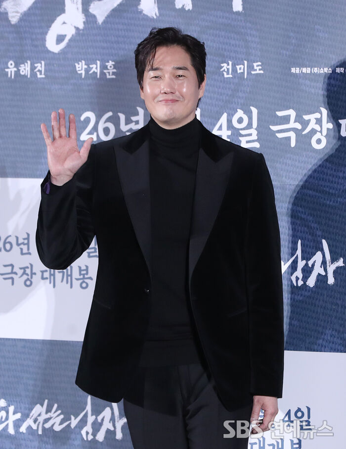 [E포토] 유지태, '<b>왕과 사는 남자</b>'로 인사드립니다