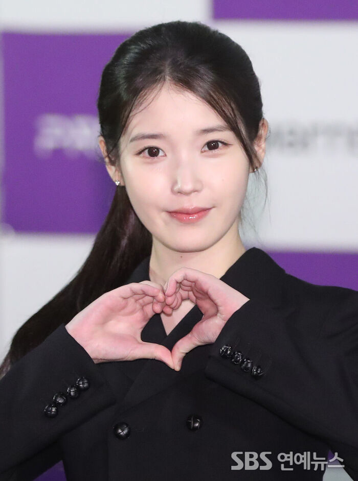 아이유, 정규 6집·고양 콘서트 연기…"고질적 <b>이관개방증</b> 악화, 모두에...