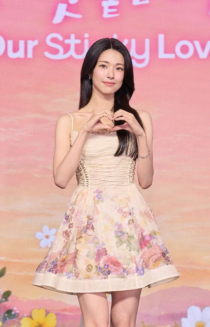 '넷플릭스 딸' <b>하영</b>, '<b>이런 엿같은 사랑</b>'으로 첫 로코 <b>주연</b>…"조금 무서...