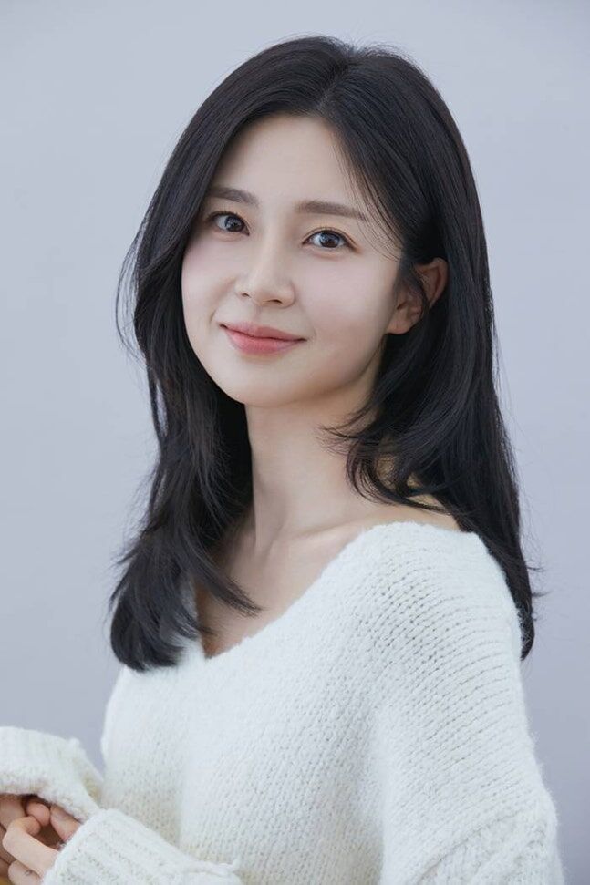<b>백진희</b>, 내년 1월 23일 <b>결혼</b>…한국-<b>캐나다</b> 장거리 연애 결실