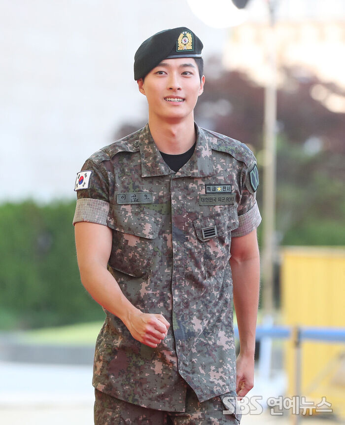 '기리고' <b>백선호</b>, 군 복무 중 전 소속사와 전속<b>계약</b> 분쟁 '<b>승소</b>'