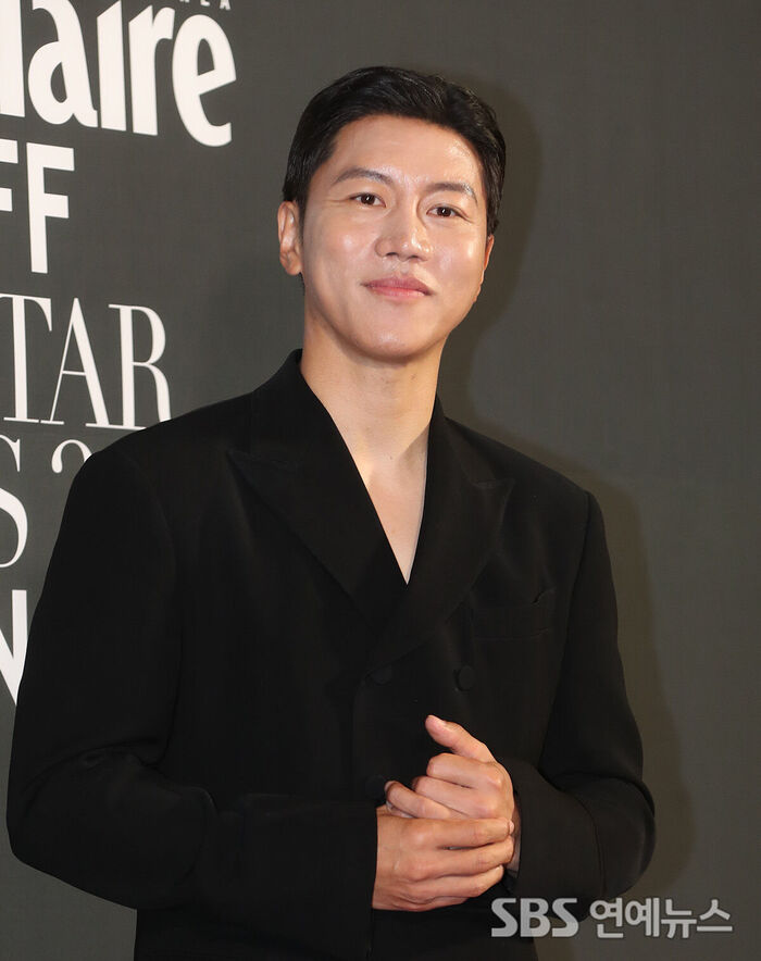 배우 <b>음문석</b>, 모델 연인과 내년 1월 <b>결혼</b>
