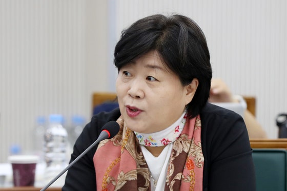 [<b>프로필</b>] <b>국회</b> 행안위원장에 3선 <b>서영교</b>… '이대출신 시민운동가'