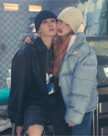 Hyuna and Dawn