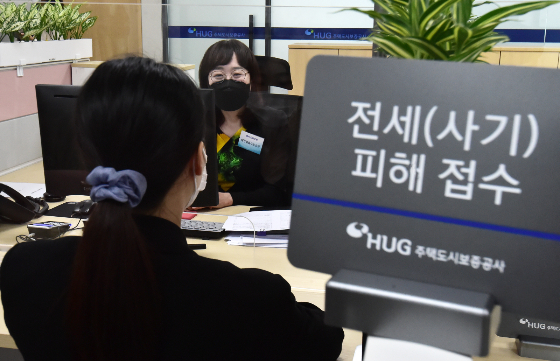 공인중개사, 권한 넓히고 처벌 강화… 임대인 신용정보 알 수 있다