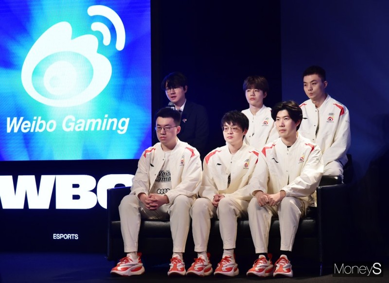 [머니S포토] 롤드컵 韓中 <b>결승</b> 앞둔 <b>웨이보</b> 게이밍 "T1, 3:2 이길 것"