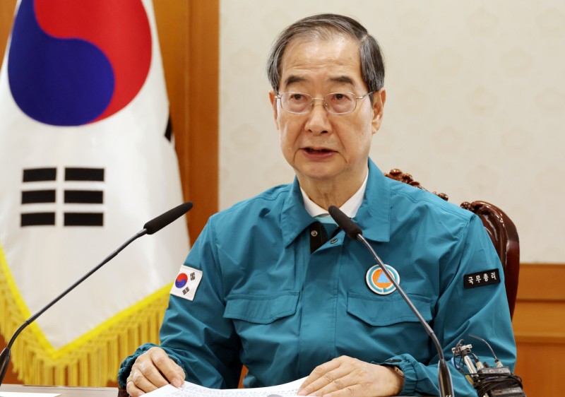 한 <b>총리</b> "노후 원도심 정비 위해 재건축 규제 완화할 것"