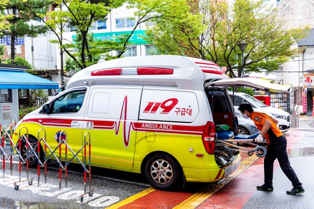 정부가 올해 말부터 중증환자 병원 간 이송체계 구축 시범 사업을 진행한다. 사진은 기사 내용과는 무관함. /사진=이미지투데이