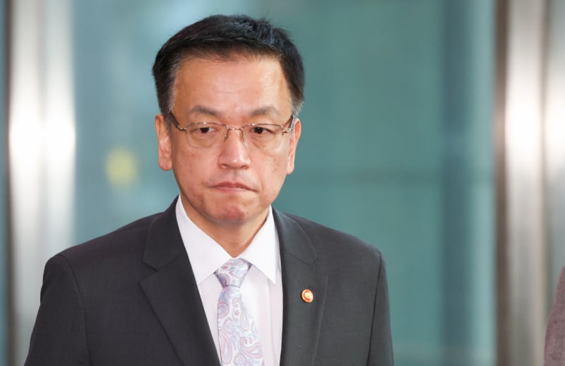 <b>최상목</b> "내년 예산안 신속히 확정해달라"… <b>국회</b>의장에 요청