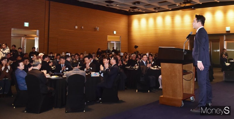 [머니S포토] 한국<b>교총</b> <b>강주호</b> <b>회장</b> "현장 주도하는 교육개혁 실현해야"