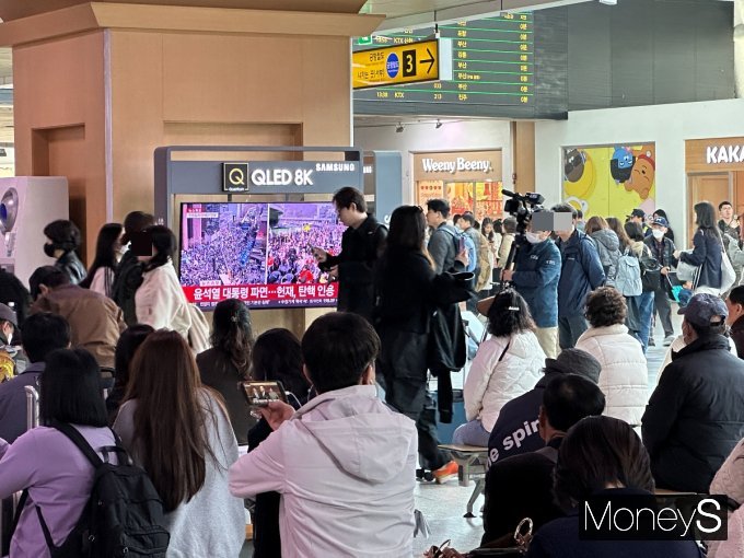 일하나 했더니 동시에 와!… 직장인들 오늘 저녁 한잔하겠다1