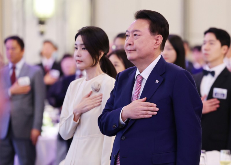 [윤석열 파면] <b>김건희</b> 사법 리스크 다시 부상… 상설특검 가능성