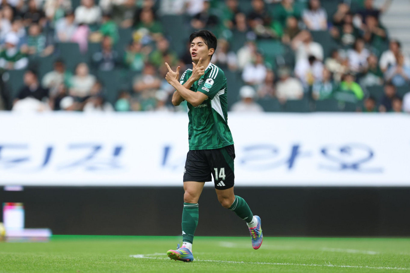 전북 <b>전진우</b>, K리그1 16라운드 MVP… 첫 <b>태극마크</b> 이어 겹경사