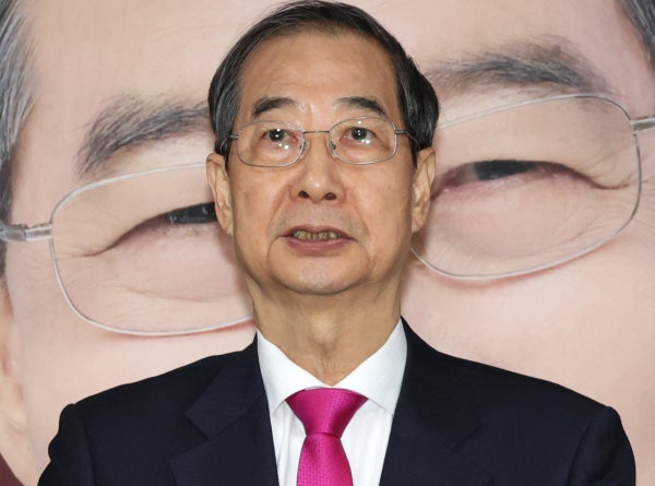 <b>계엄</b> 후 '유령 선포문' 급조… "<b>한덕수</b>, 서명했다가 '없던 일' 요청"
