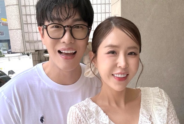 <b>신지</b><b>문원</b>, <b>결혼 반대</b> 왜?… "난 전처 지인, 이혼 기록 열람해보길"