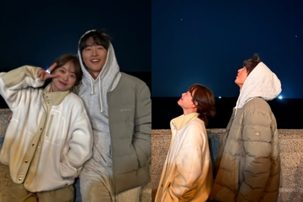 <b>천우희</b>와 다정하게 '찰칵'… '케이티' <b>송중기</b> 근황 보니?
