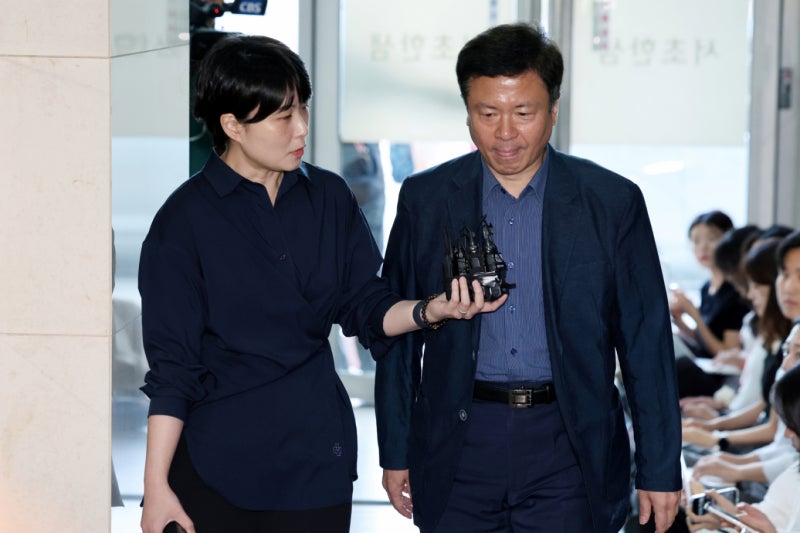 <b>전하규</b> 국방부 <b>대변인</b>, <b>해병특검</b> 출석… "아는대로 답할 것"