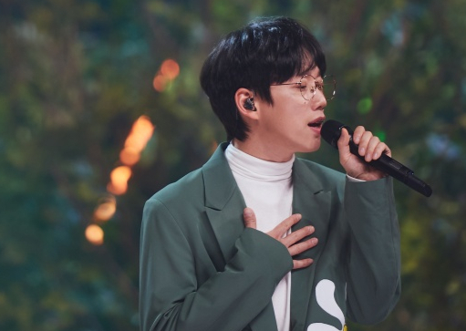 박보검 다음은 <b>십센치</b>… '<b>더 시즌즈</b>' 새 MC 확정