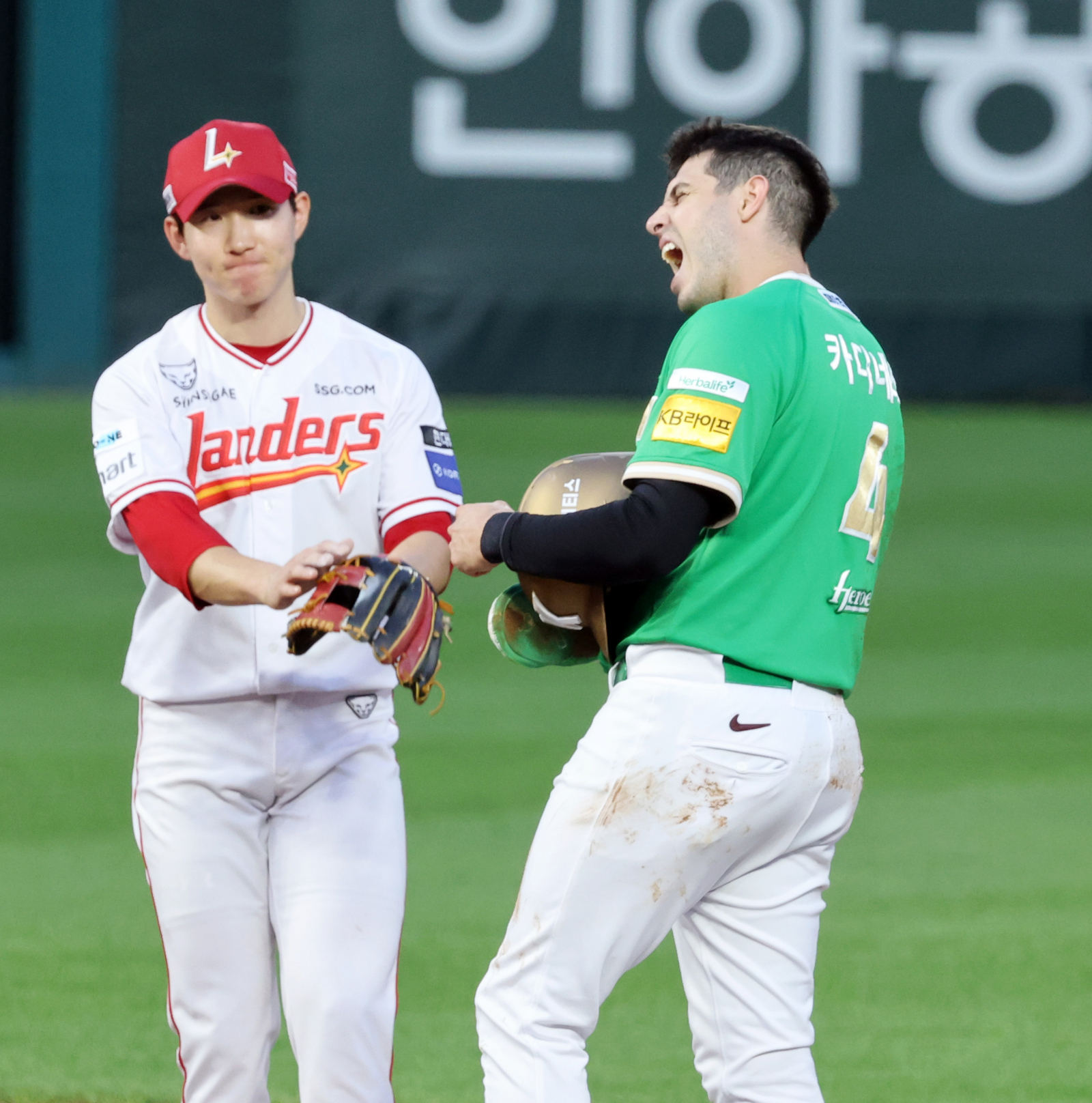 실패로 끝난 키움식 '외국인 농사'… '부상' <b>카디네스</b>, 사실상 <b>시즌</b> 마...