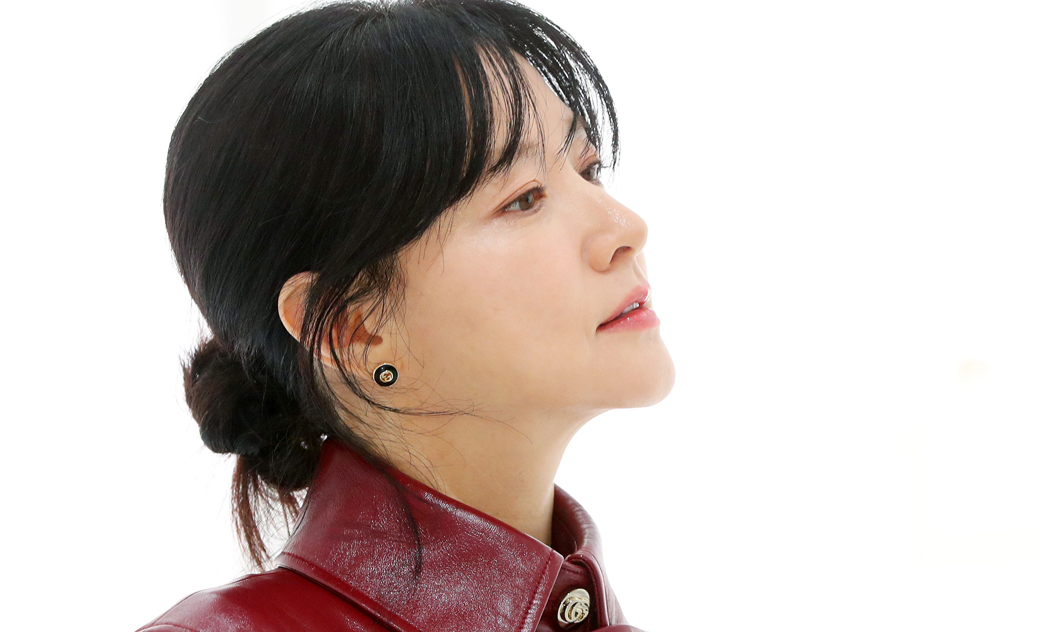 <b>이영애</b>, 광고만 240편 찍었다… "<b>신용카드 대란</b>에 충격"