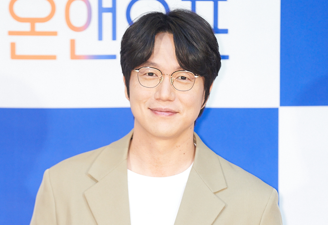 "오타니 통역사 <b>사건</b> 떠올라"… <b>성시경</b> 전 <b>매니저</b> 고발장 접수