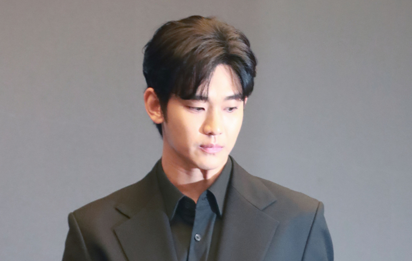 <b>김수현</b> "품위 유지 위반 안 해" vs <b>광고</b>주 "28억원 손해"