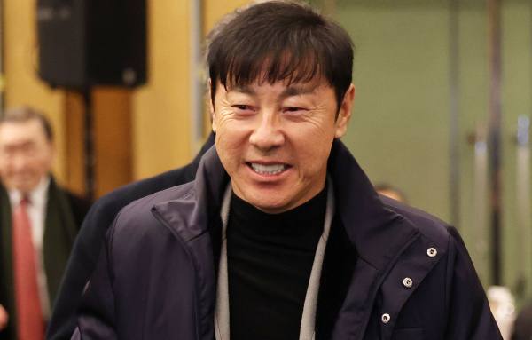 '정승현 폭로'에 입 연 <b>신태용</b> "기분 나빴다면 미안, <b>폭행</b> 있었다면 은...