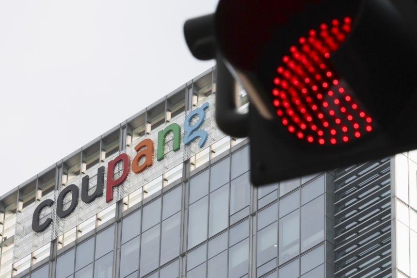  쿠팡 개인정보 유출 사건으로 인해 경찰이 5차 압수수색을 벌였다.사진은 지난 10일 서울 송파구 쿠팡 본사 모습이 보이고 있다./사진=뉴시스 