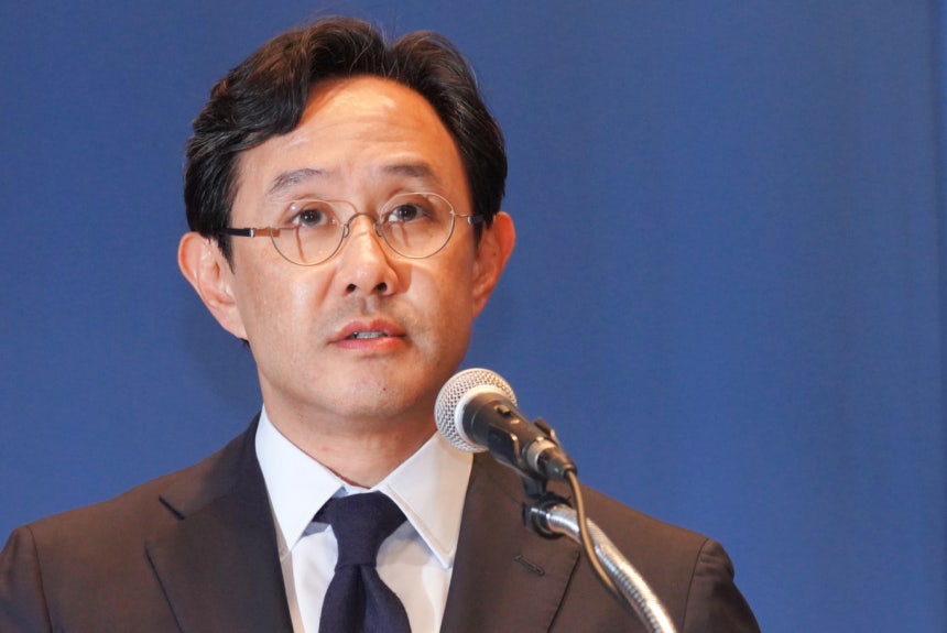 지난해 11월13일 서울 중구 남대문로 상의회관서 기자회견에 참석한 최윤범 고려아연 회장./사진=임한별 기자