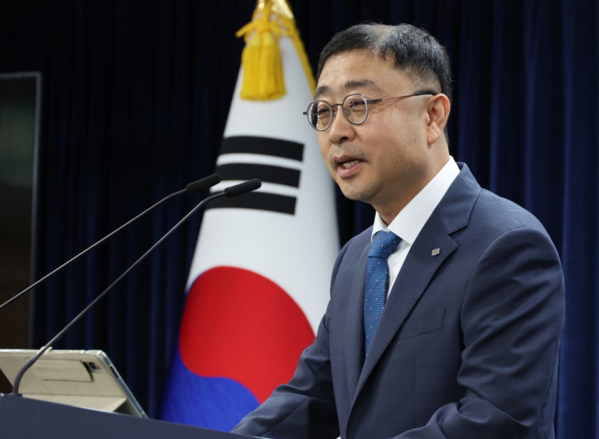 송상훈 과학기술정보통신부 정보통신정책실장이 지난 8월 4일 서울 종로구 정부서울청사에서 국가대표 인공지능(AI)을 개발할 5개 정예팀에 네이버클라우드,업스테이지,SK텔레콤,엔씨 AI,LG경영개발원 AI연구원 