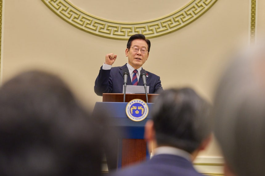 이재명 대통령이 지난 2일 청와대 영빈관에서 열린 2026년 시무식에서 인사말을 하고 있다. /사진=청와대 