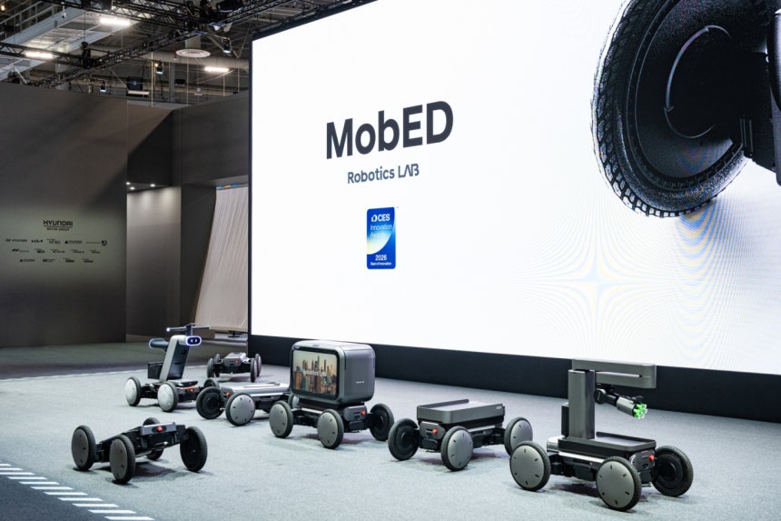 이종훈 한국투자신탁운용 ETF 운용부장이 AI의 일상화화 AI 반도체의 꾸준한 수요 증가를 예상했다.사진은 CES 2026 현대차그룹의 AI 로보틱스 전시./사진=현대차그룹