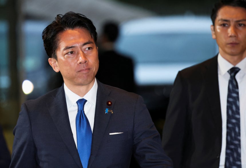 일본이 3대 안보 문서에 태평양 방위 강화를 명기할 방침이다.사진은 고이즈미 신지로 일본 방위상./사진=로이터