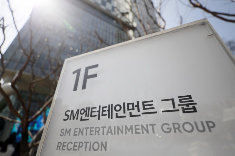 [아침밥] 하나증권 "흥행 변수 부재 에스엠, 목표가 14만원"