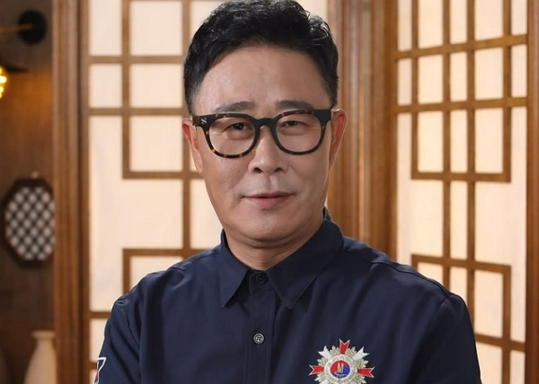 '전과 6범' <b>임성근 셰프</b>, 파주 식당 개업 또 연기…"안전 위해, 죄송"