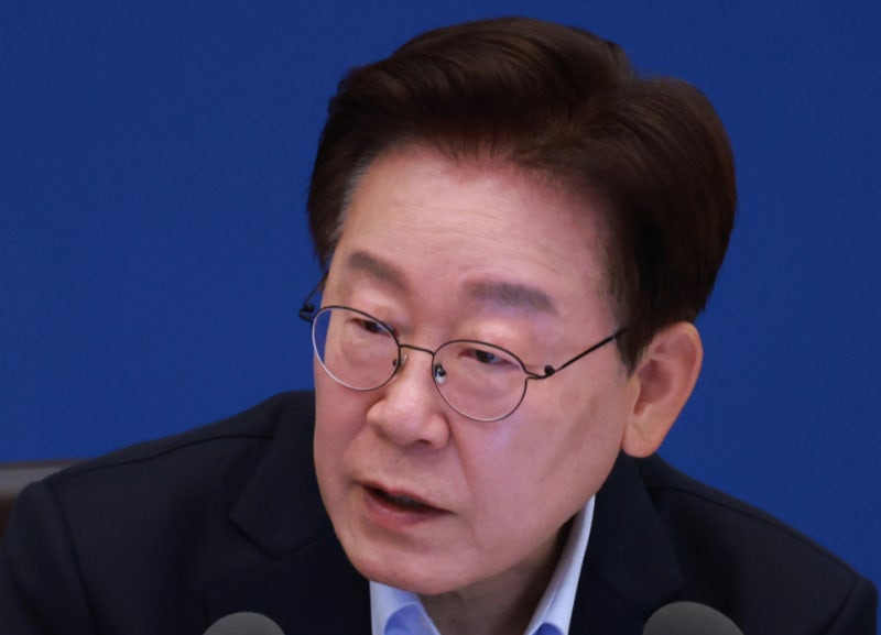이재명 대통령 "역대급 코스피, 청년엔 딴세상 얘기…더 많은 기회 줘야"