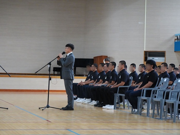 "학생들 어깨 펴라"…광주일고, 배재고 '눈물의 사과'에 용서 손 내밀어