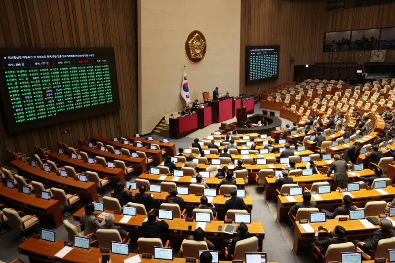 '가짜뉴스법' 시행…허위<b>정보</b> 반복 유통 시 최대 과징금 10억원