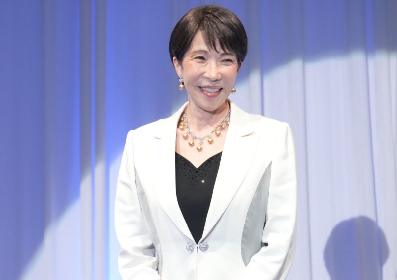 2억 주얼리 착용한 다카이치 총리…일본 누리꾼 "할 일이나 해"