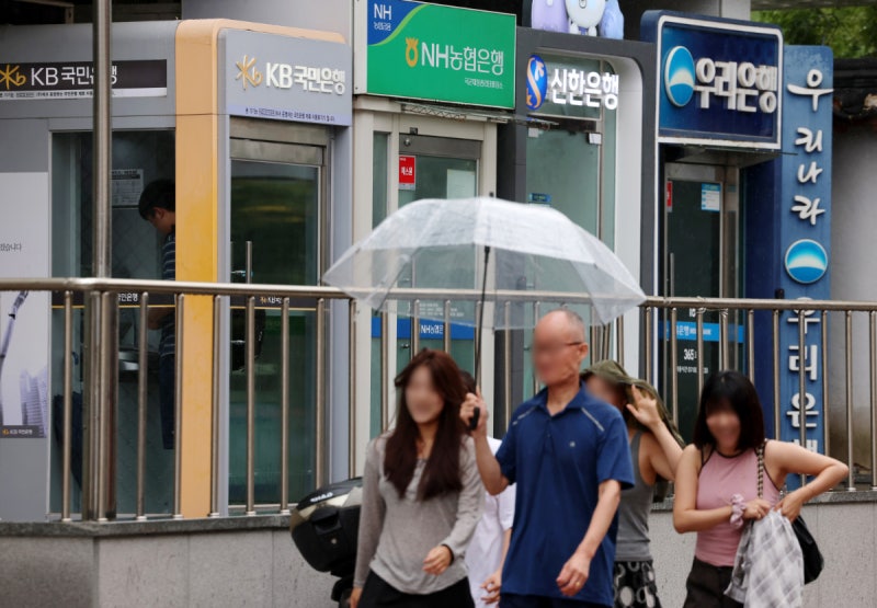 <b>국내은행</b> 상반기 <b>순익</b> 13.8조…비이자이익 급감에 6.4%↓